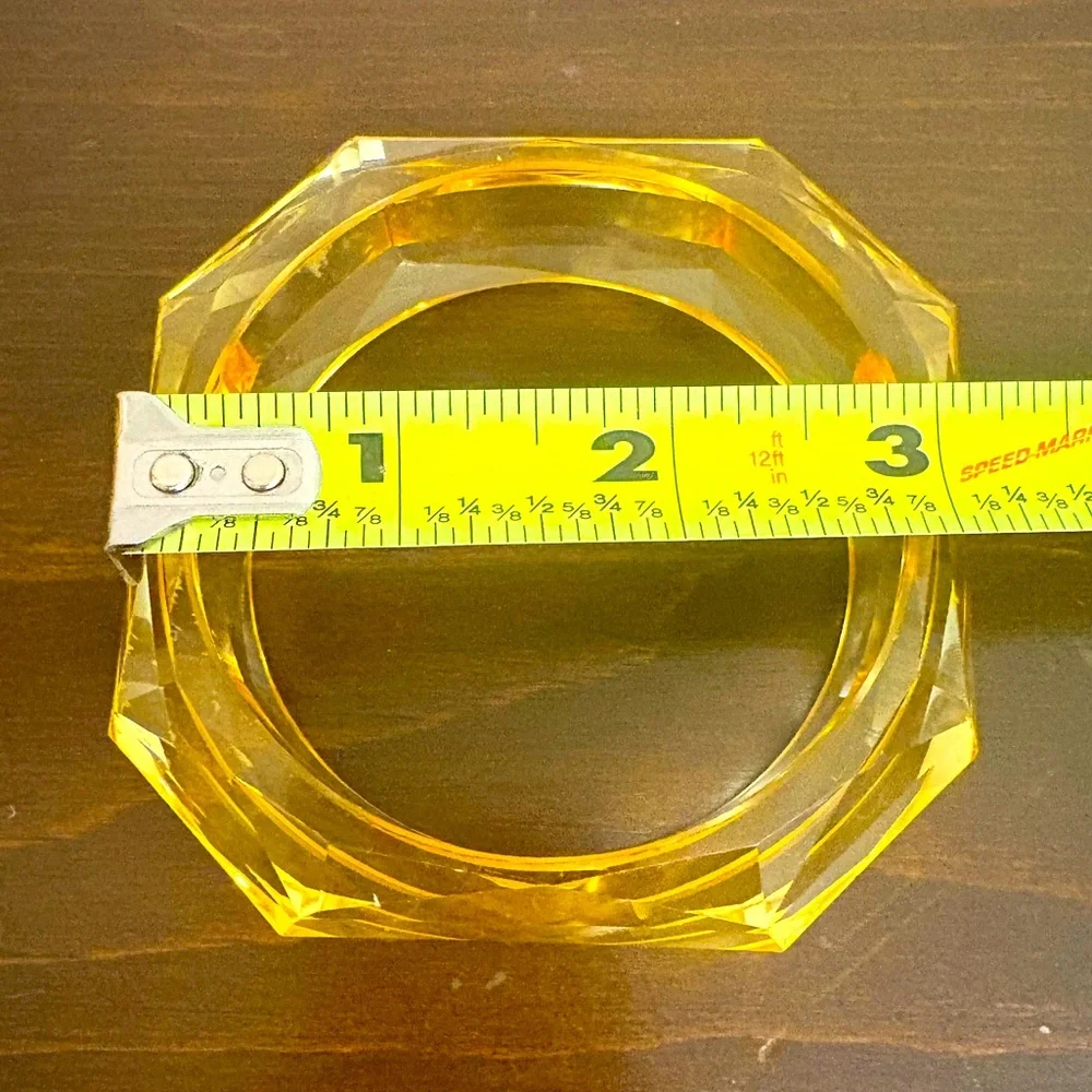 Vintage Faceted Lucite Bangle Bracelet - Picture 12 of 12